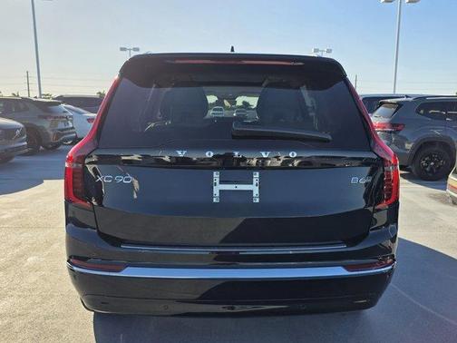 2026 Volvo XC90 B6 Ultra 7-Seater
