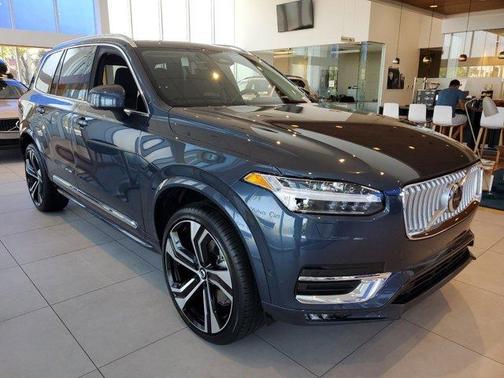 2025 Volvo XC90 B6 Ultra