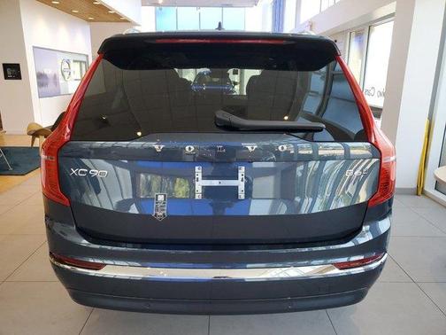 2025 Volvo XC90 B6 Ultra