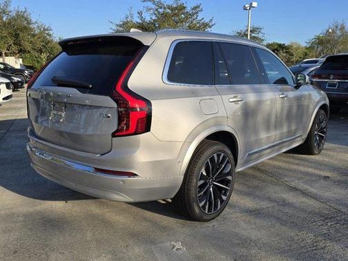 2025 Volvo XC90 Plug-In Hybrid T8 Plus 7-Seater
