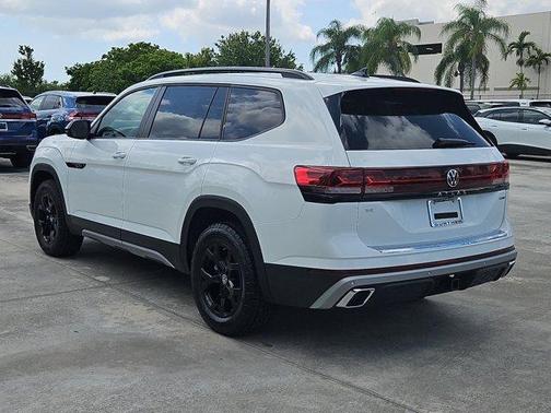 2025 Volkswagen Atlas 2.0T Peak Edition