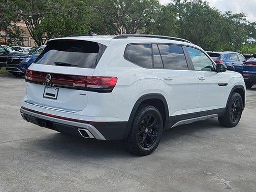 2025 Volkswagen Atlas 2.0T Peak Edition
