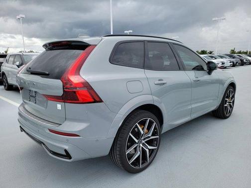 2026 Volvo XC60 Plug-In Hybrid T8 Polestar Engineered