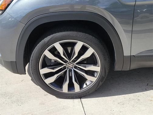 2023 Volkswagen Atlas 3.6L SE w/Technology
