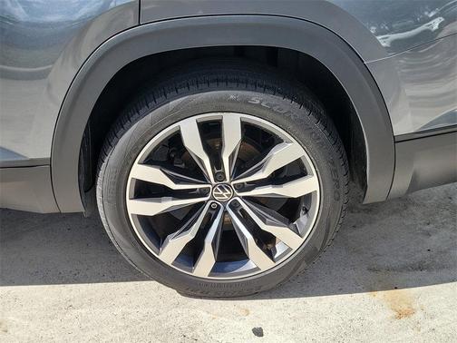 2023 Volkswagen Atlas 3.6L SE w/Technology