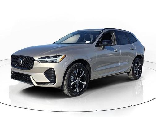 Bright 2026 Volvo XC60 B5 Core