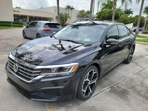 2022 Volkswagen Passat 2.0T R-Line