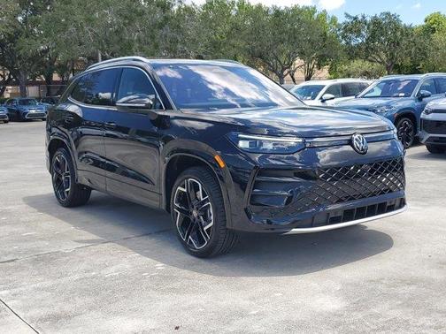 2025 Volkswagen Tiguan 2.0T SEL R-Line