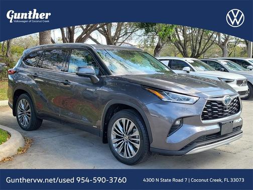 2021 Toyota Highlander Hybrid Platinum