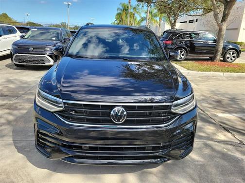 2023 Volkswagen Tiguan 2.0T SE R-Line Black