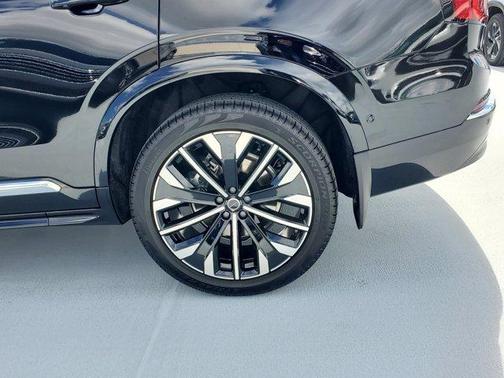 2026 Volvo XC90 B5 Plus 6-Seater