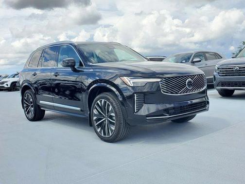 2026 Volvo XC90 B5 Plus 6-Seater