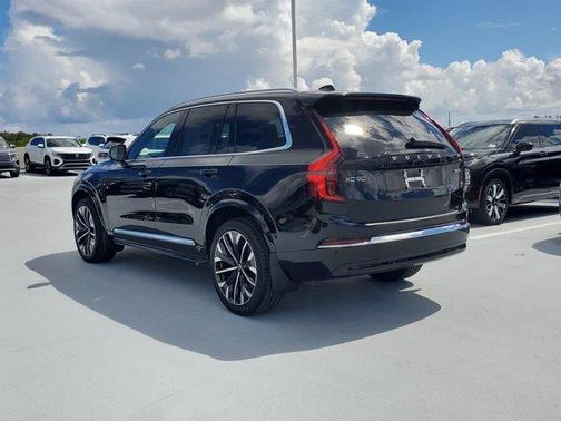 2026 Volvo XC90 B5 Plus 6-Seater