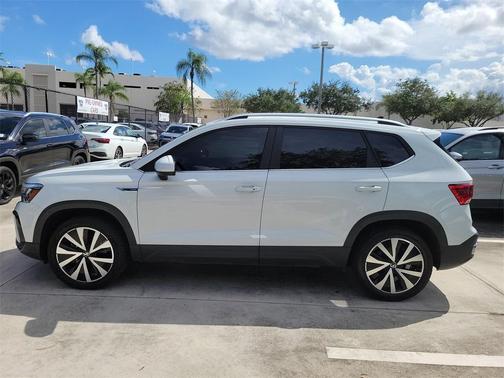 2022 Volkswagen Taos 1.5T SE