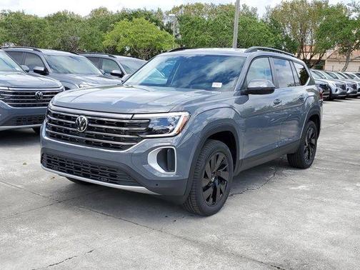 2025 Volkswagen Atlas 2.0T SE w/Technology