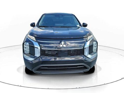 Black 2026 Mitsubishi Outlander ES