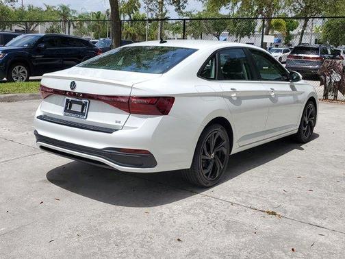 2025 Volkswagen Jetta 1.5T SE