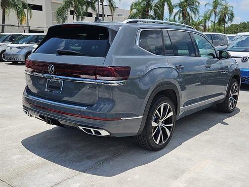 2025 Volkswagen Atlas 2.0T SEL Premium R-Line