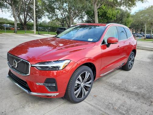 2023 Volvo XC60 B5 Plus Bright Theme