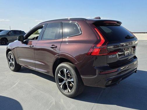 Mulberry Metallic 2026 Volvo XC60 B5 Core