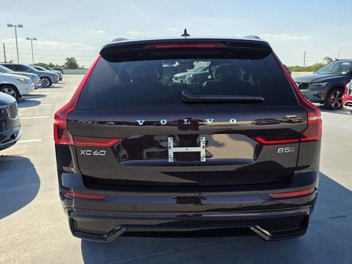 Mulberry Metallic 2026 Volvo XC60 B5 Core