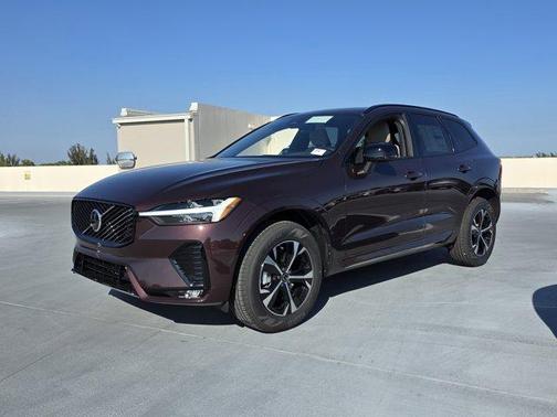Mulberry Metallic 2026 Volvo XC60 B5 Core