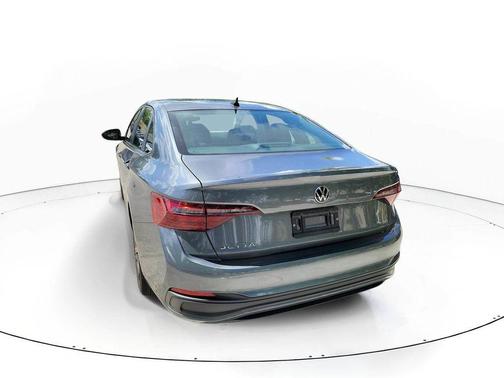 Platinum Gray Metallic 2023 Volkswagen Jetta 1.5T SE