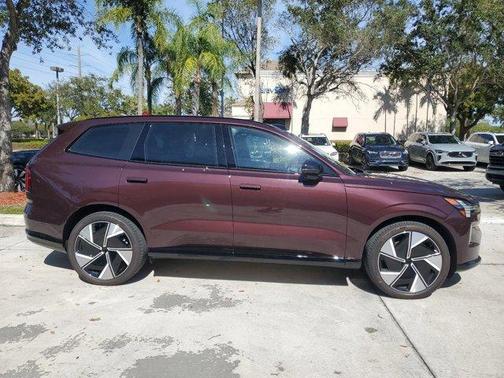 2025 Volvo EX90 Twin Motor Performance Ultra 6-Seater