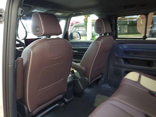 2025 Volkswagen ID. Buzz Pro S