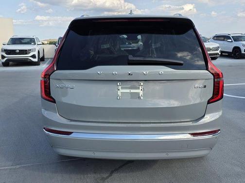 Metallic 2026 Volvo XC90 B6 Plus 7-Seater
