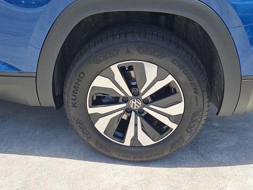 2025 Volkswagen Atlas 2.0T SE