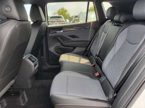2025 Volkswagen Tiguan 2.0T SE R-Line Black