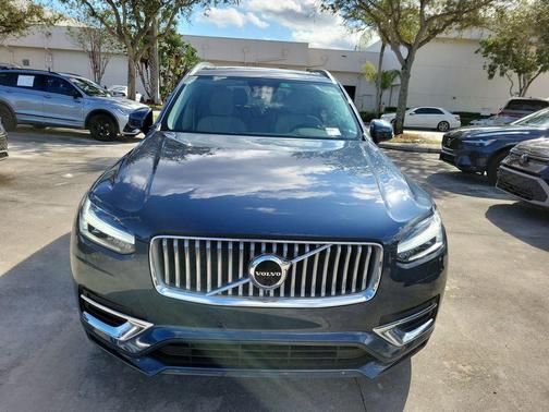 2023 Volvo XC90 B6 Plus 7-Seater