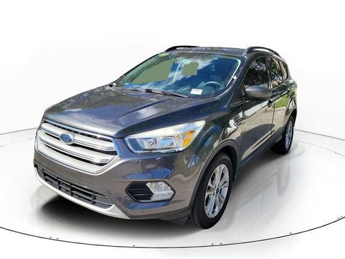 Magnetic 2018 Ford Escape SE
