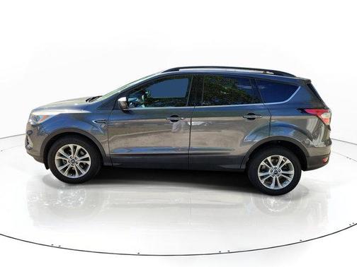 Magnetic 2018 Ford Escape SE