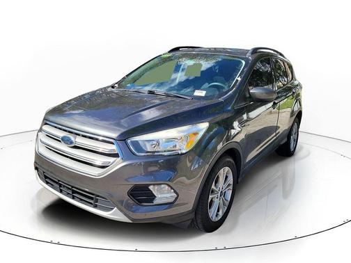 Magnetic 2018 Ford Escape SE