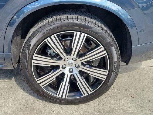 2025 Volvo XC90 Plug-In Hybrid T8 Plus 6-Seater