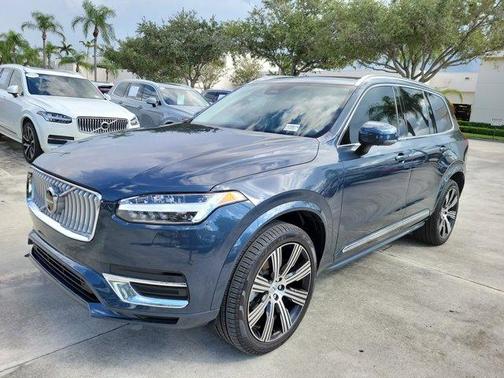 2025 Volvo XC90 Plug-In Hybrid T8 Plus 6-Seater