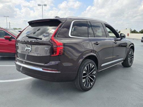 2025 Volvo XC90 B6 Ultra