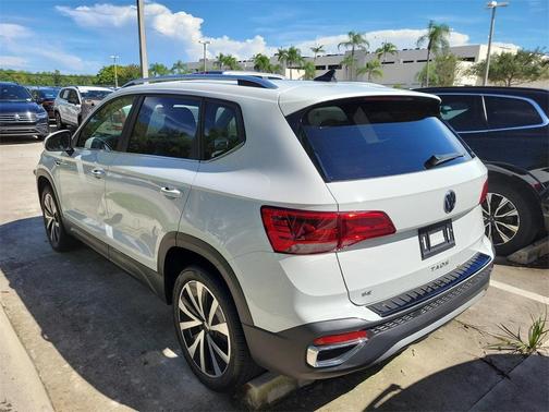 2024 Volkswagen Taos 1.5T SE