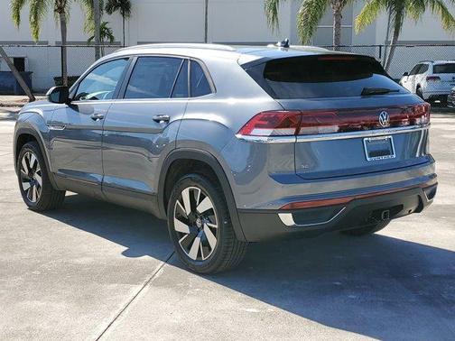 2025 Volkswagen Atlas Cross Sport 2.0T SE w/Technology