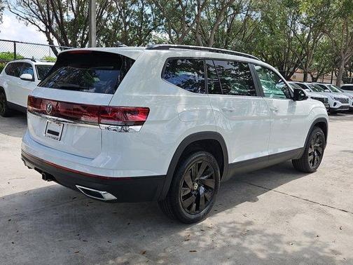 2025 Volkswagen Atlas 2.0T SE w/Technology