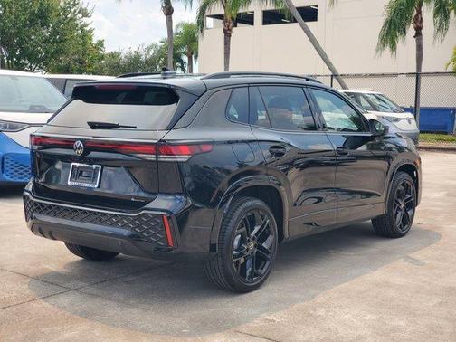 2025 Volkswagen Tiguan 2.0T SE R-Line Black