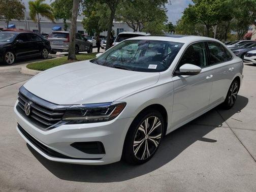 2022 Volkswagen Passat 2.0T SE