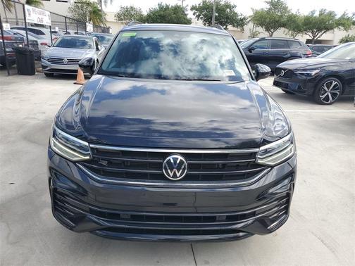 2022 Volkswagen Tiguan 2.0T SE R-Line Black