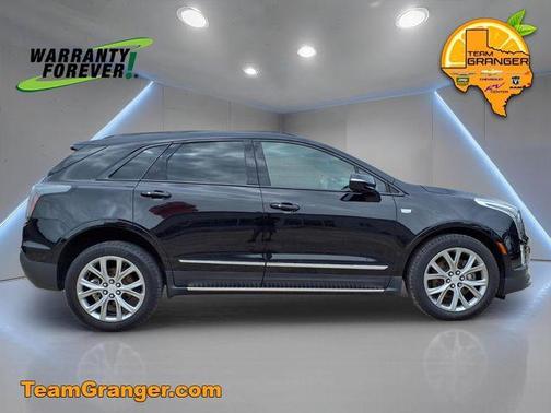 Stellar Black Metallic 2020 Cadillac XT5 Sport