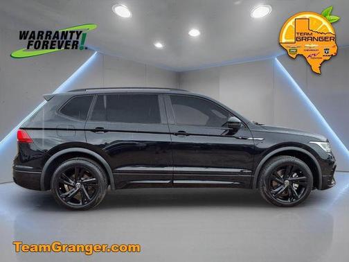 Deep Black 2024 Volkswagen Tiguan 2.0T SE R-Line Black