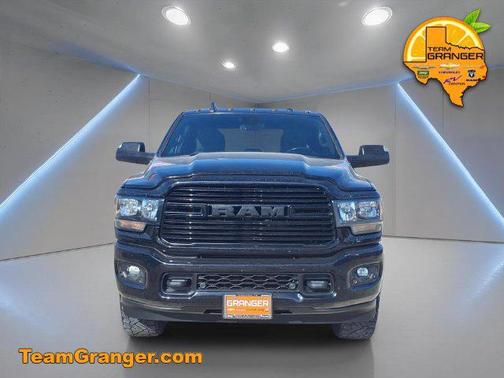 Diamond Black Crystal Pearlcoat 2020 RAM 2500 Lone Star Crew Cab 4x4 6'4' Box