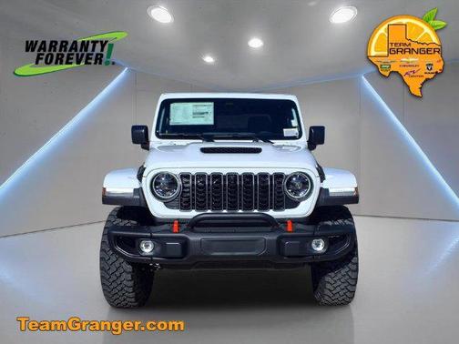 Bright White Clearcoat 2027 Jeep Gladiator Mojave X