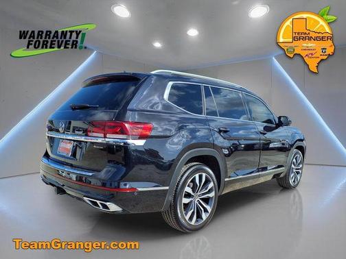 Deep Black 2023 Volkswagen Atlas 3.6L SEL Premium
